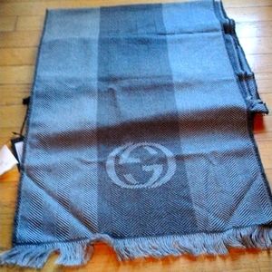 NWT Gucci Scarve Pashmena